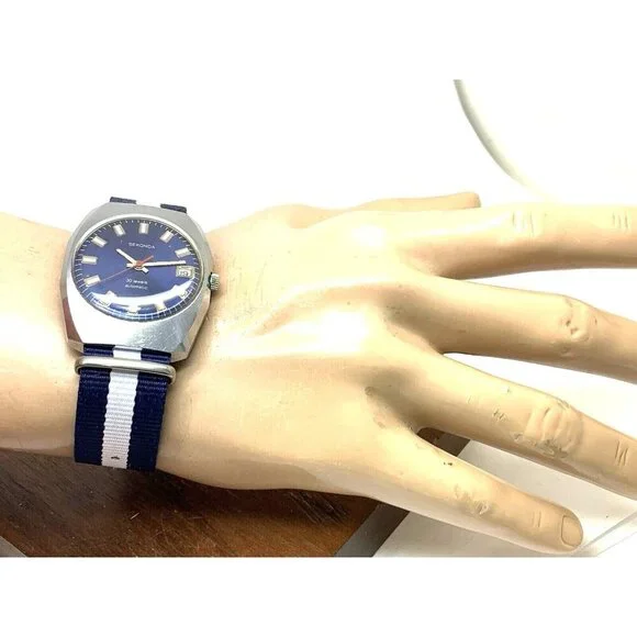 Sekonda Men's Watch Vintage USSR Automatic Blue Dial Date Nylon Strap 36mm